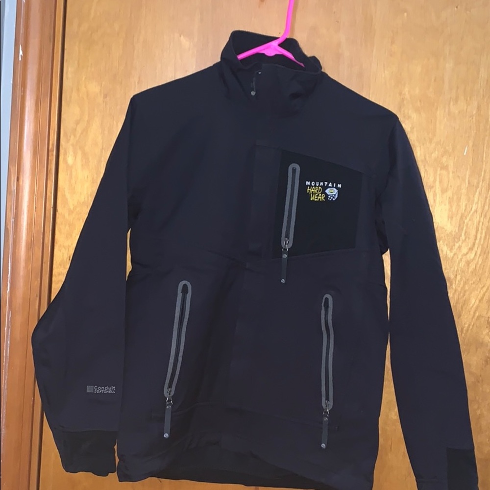 Mountain hardware soft shell jacket